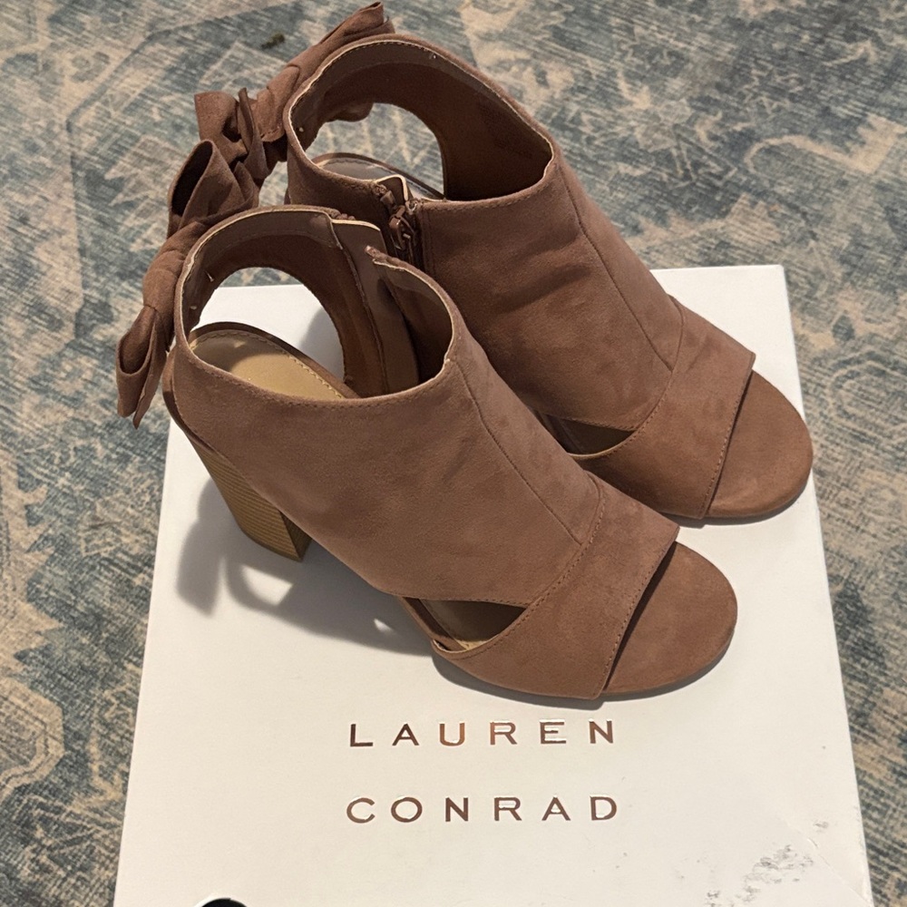 NWOT LC Lauren Conrad Women's Mauve Peep-Toe Heels